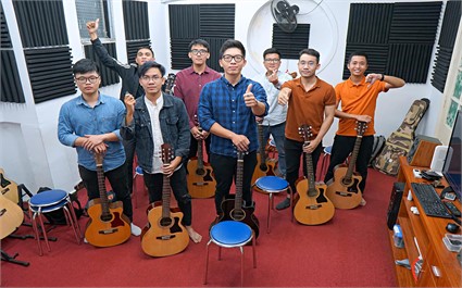 [Gợi ý] Top 1 địa chỉ dạy học đàn guitar Cầu Giấy uy tín nhất thành phố Hà Nội